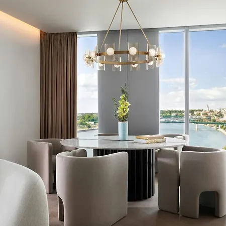 The St. Regis 5*