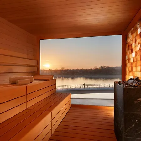 The St. Regis 5*